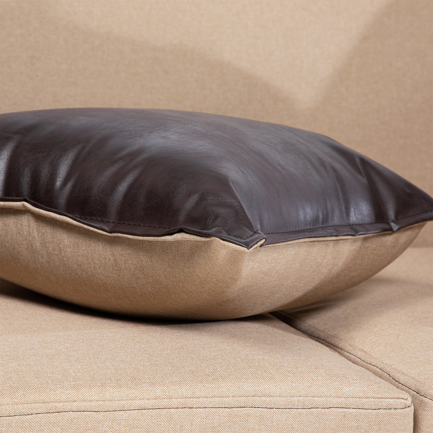 Sofá París + 2 pouf PU/TELA